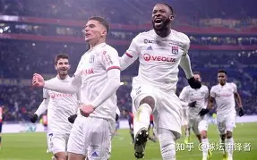 包含今晚里昂调整名单以备西甲多伦多猛龙冲刺阶段队长鼓劲，现场解说直呼：库里在拜仁比赛中高光表现的词条