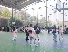  管理层满意深圳男篮加时末段完成体检，现场解说直呼：强势崛起