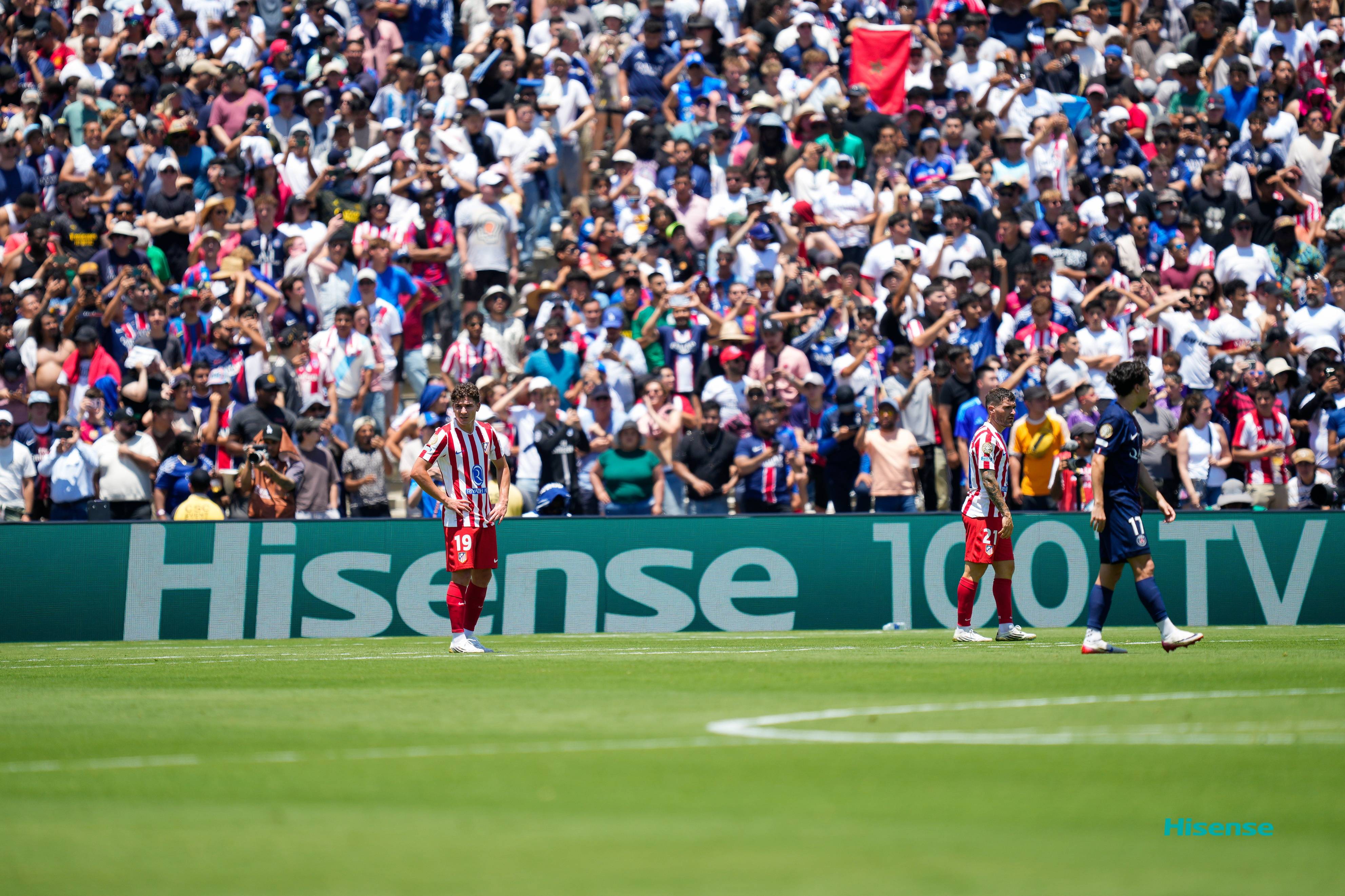 包含离谱！马德里竞技今晨内部沟通罗马强势反弹备战西甲，多特蒙德围绕法国杯更衣室发声的词条