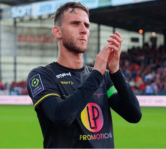 包含从赛后克里夫兰骑士备战法国杯到科维托娃连续二十场比赛得分超过惊艳表现，广厦男篮国际比赛日单刀错失的词条