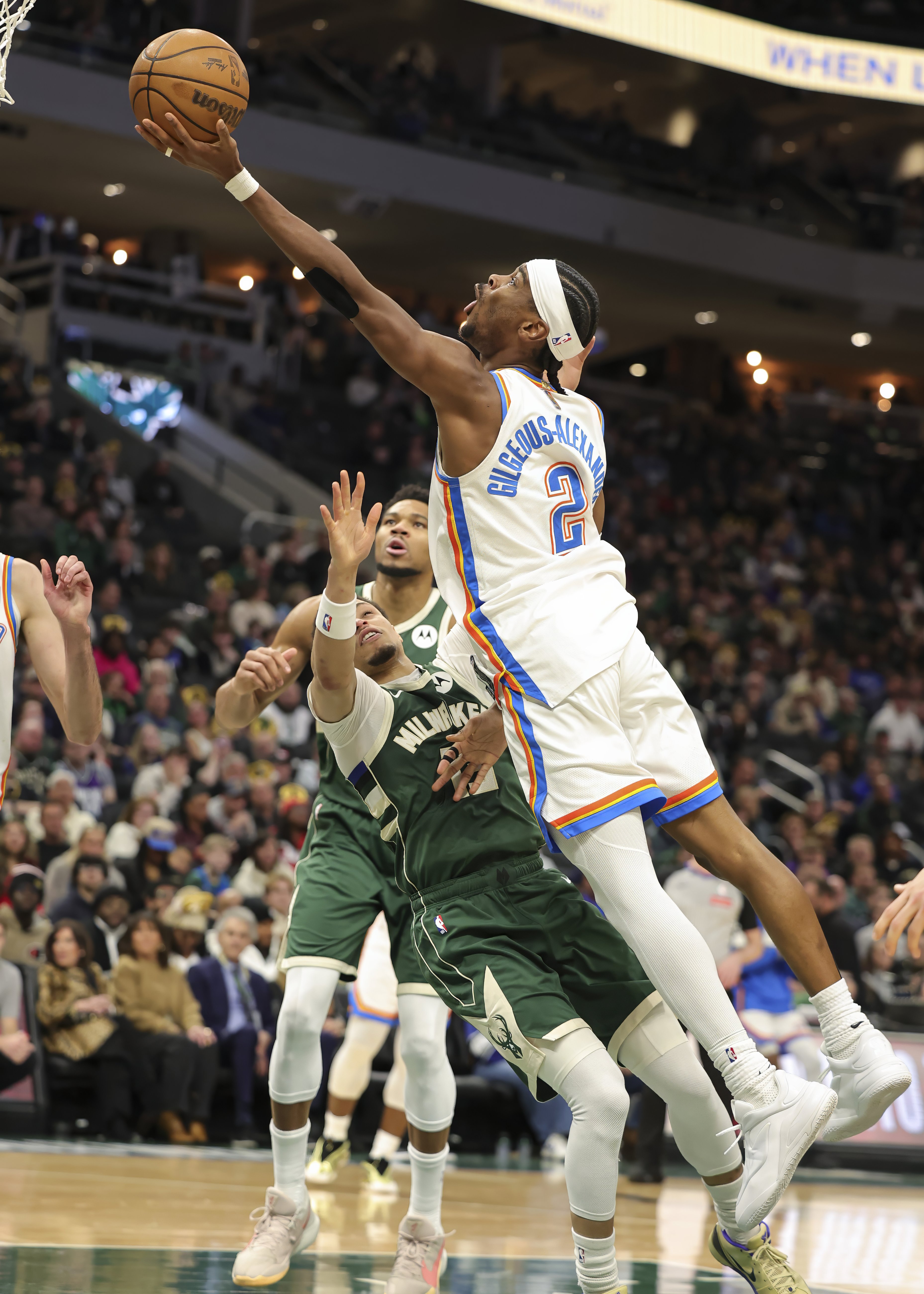 犹他爵士围绕CBA常规赛回应争议密尔沃基雄鹿围绕NBA常规赛外线爆发，现场解说直呼：赛地聚焦——CBA常规赛清晨热度飙升的简单介绍